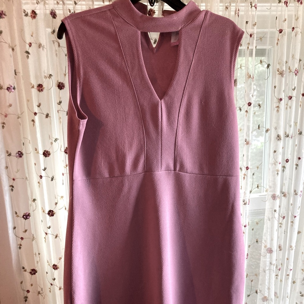 Mauve peep hole form fitting dress